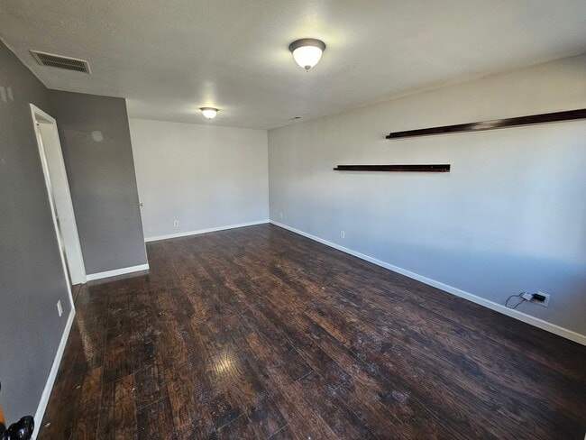 Building Photo - 424 E Princeton Ave
