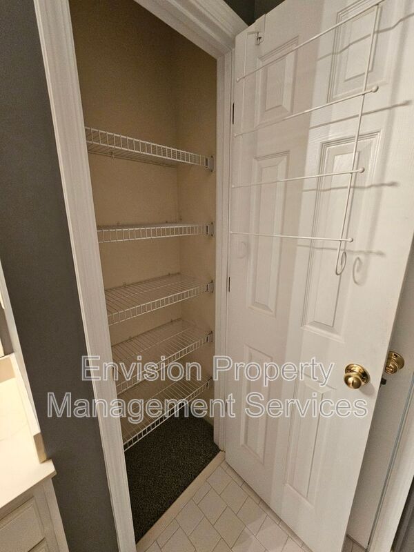 Building Photo - 192 Ashley Dr