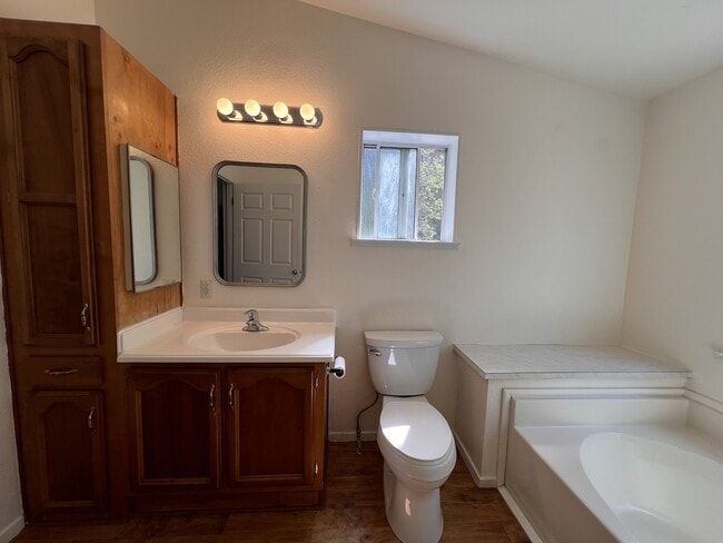 Building Photo - 17093 Cobblestone Ln