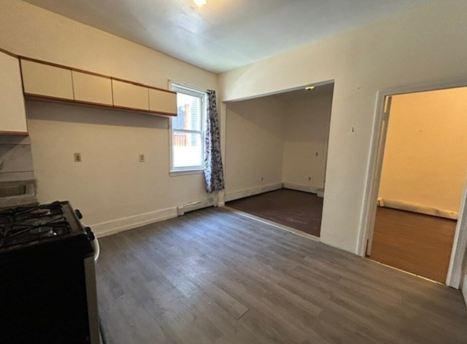 Kitchen - 42 Haverford St