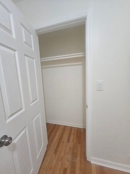 Building Photo - 4405 N Keokuk Ave