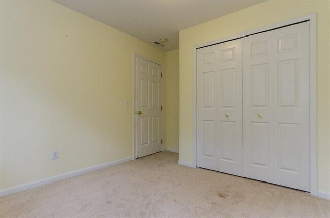 Building Photo - 3099 Promenade Cir