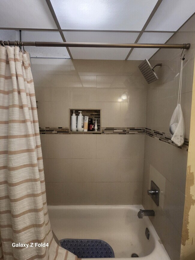 Building Photo - 7831 S Colony Cir