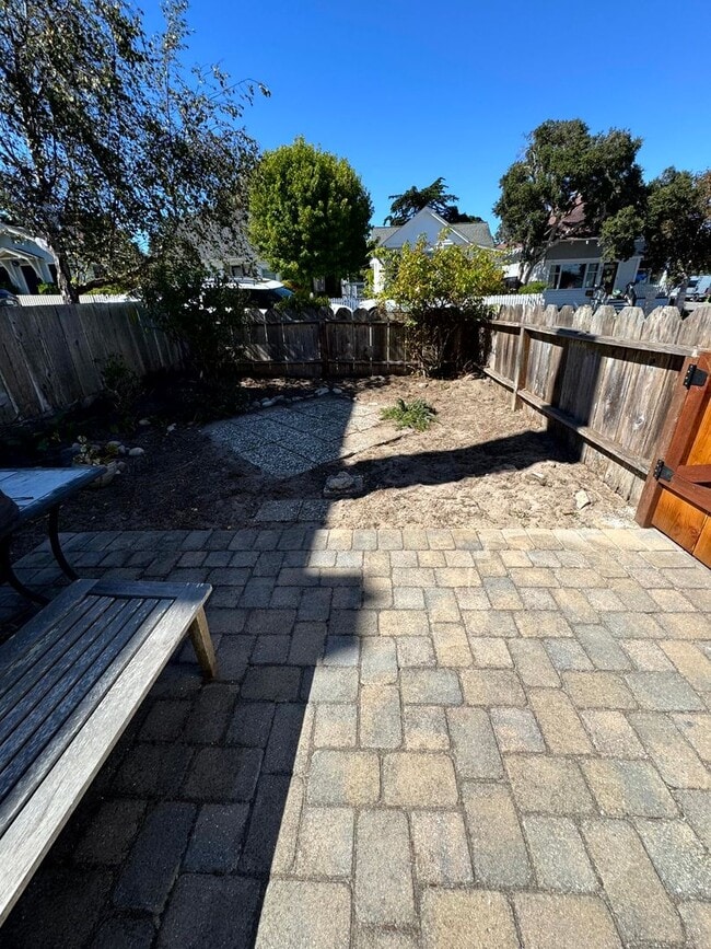 Building Photo - Pacific Grove House