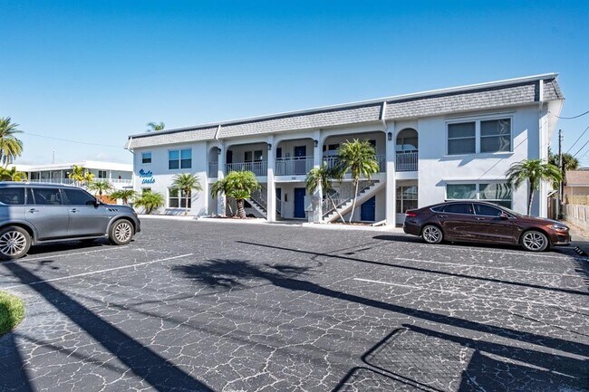 Building Photo - 7151 Sunset Way