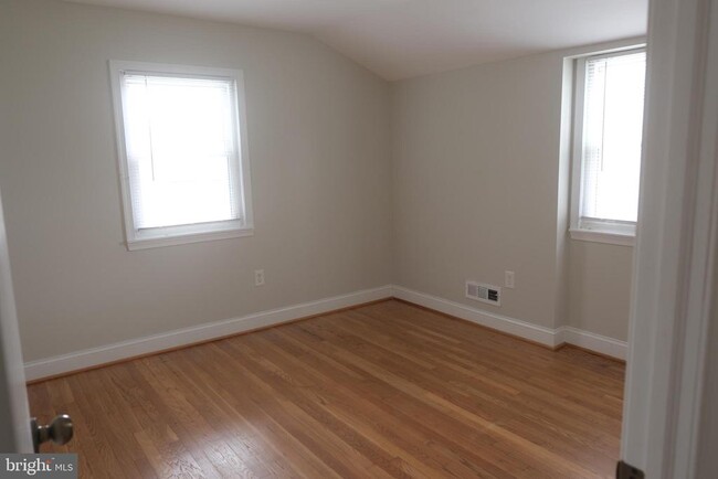 Building Photo - 3 Redgate Ct