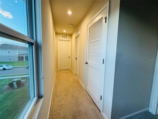 Building Photo - 222 Blueberry Ln