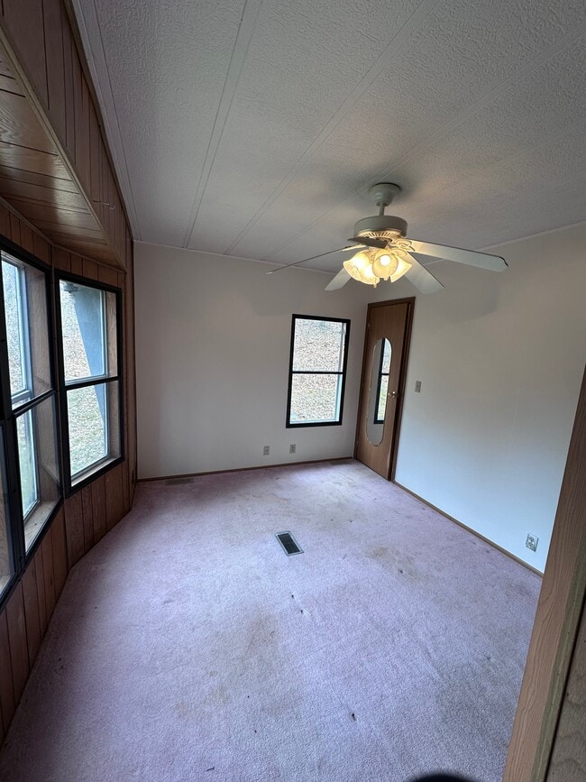 Building Photo - 13347 Private Rd 231