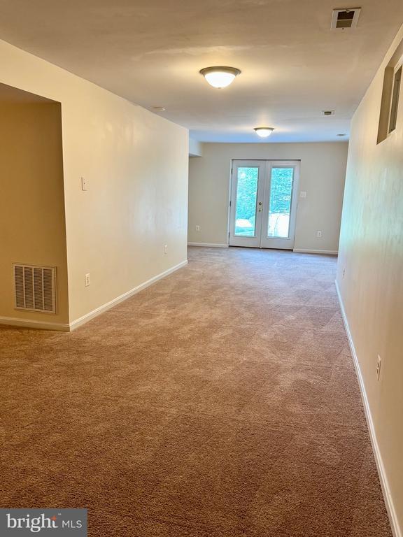 Building Photo - 805 Winterberry Dr
