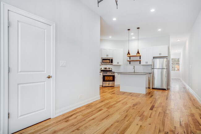 Building Photo - 5407 S Harper Ave