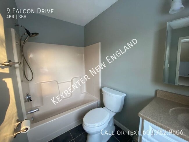 Building Photo - 9 Falcon Dr