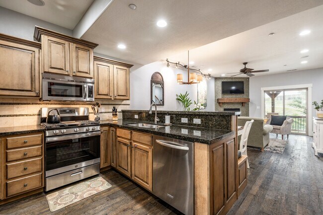 Building Photo - 874 W Carving Edge Ct