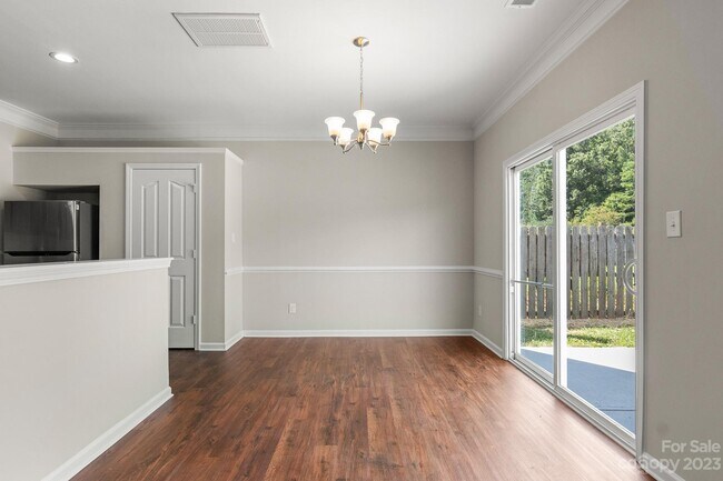 Building Photo - 3808 Herkimer Dr