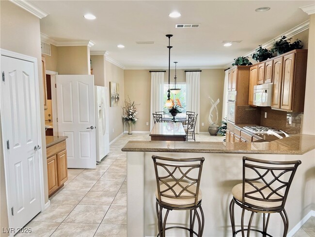 Building Photo - 2192 Canyonville Dr