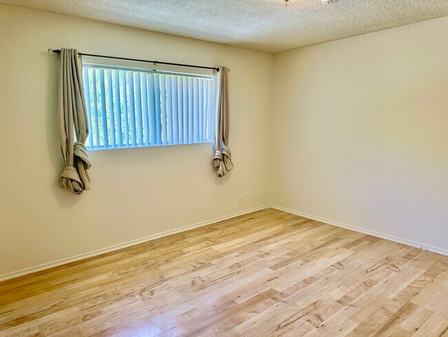 Building Photo - 4325 Dixie Canyon Ave