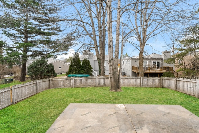 Building Photo - 1612 Award Dr