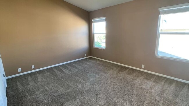 Building Photo - Great 2 Story Townhome!