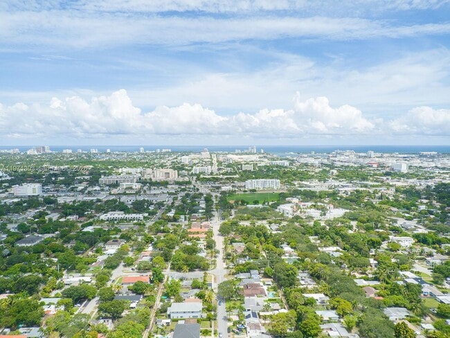 Building Photo - 619 SW 17th St