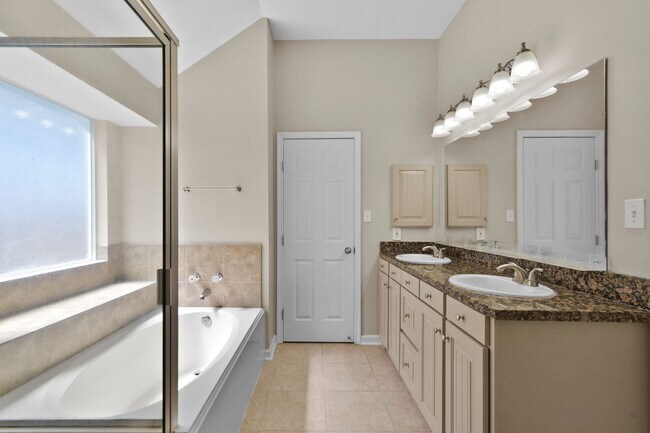 Building Photo - Charming 4-Bedroom Home in Spring, TX