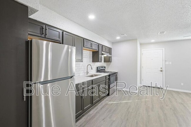 Building Photo - 4006 Fair Park Blvd