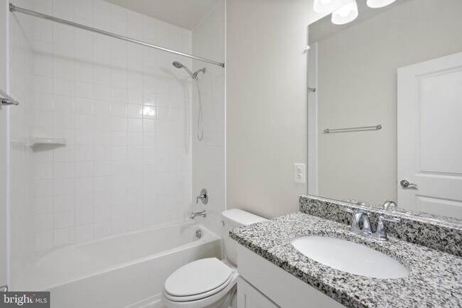 Building Photo - 13026 Martz St