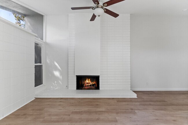 Building Photo - 450 Bolero Way