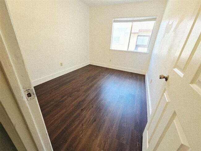 Building Photo - 12625 Newbrook Dr