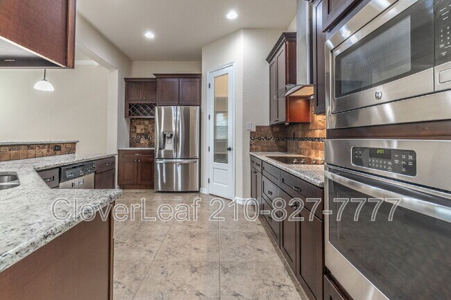 Building Photo - 6126 Lowrie