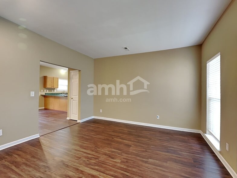 Building Photo - 423 Brownstone St