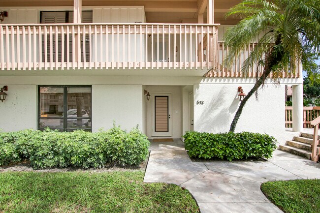Building Photo - 512 Brackenwood Pl