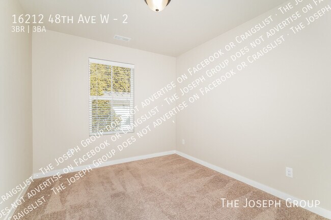 Building Photo - 16212 48th Ave W
