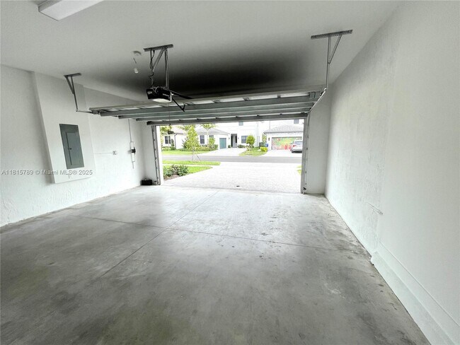 Building Photo - 4506 SW 174th Ave