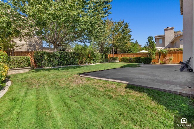 Building Photo - 30958 Mashie Way