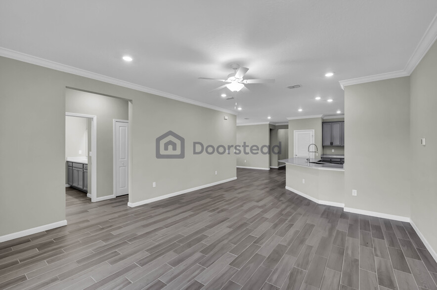 Building Photo - 9603 Lovage Ln