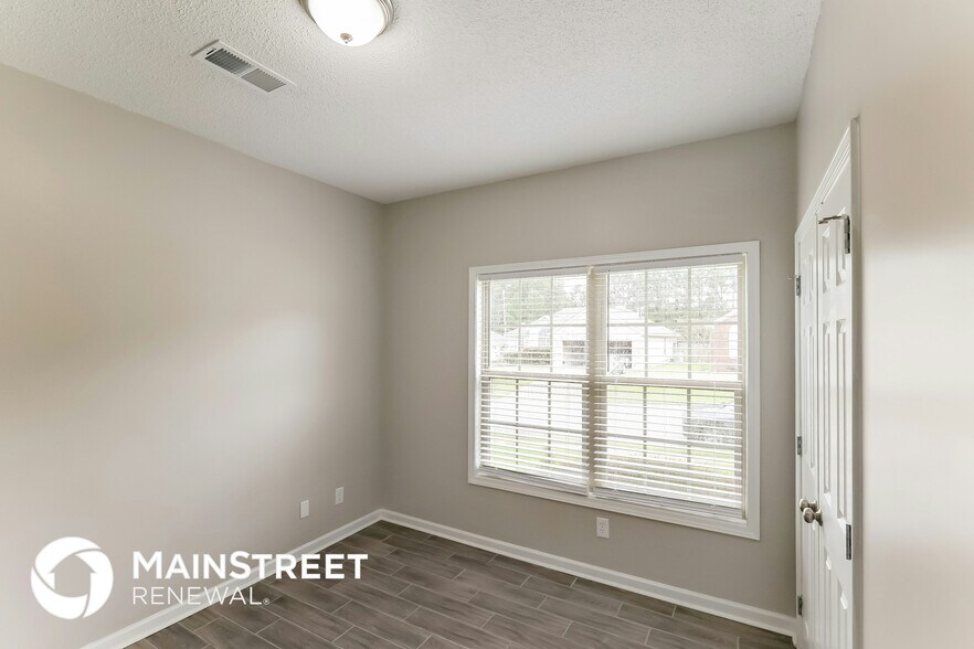 Building Photo - 13923 Highland Pointe Dr