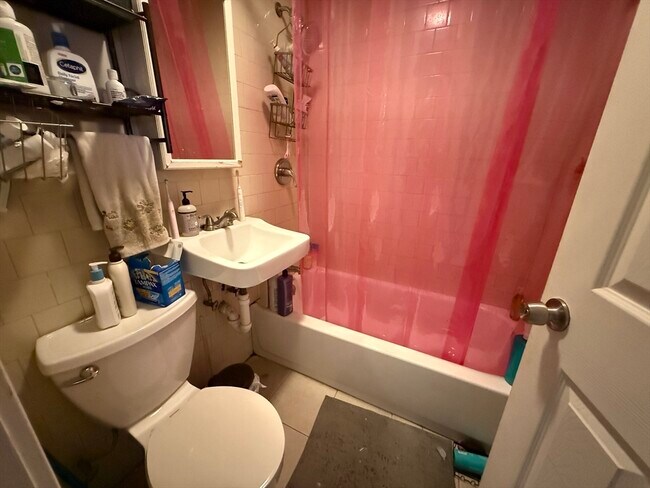 Building Photo - 26 Symphony Rd