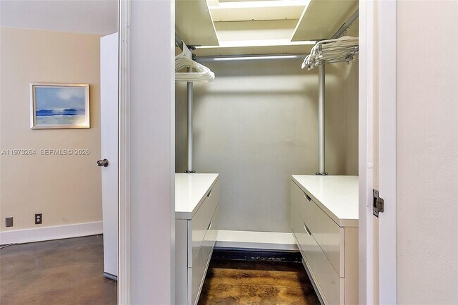 Building Photo - 1200 West Ave