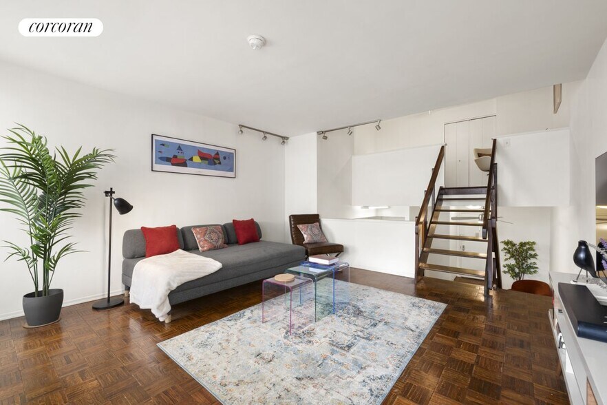 Building Photo - 225 East 86th St