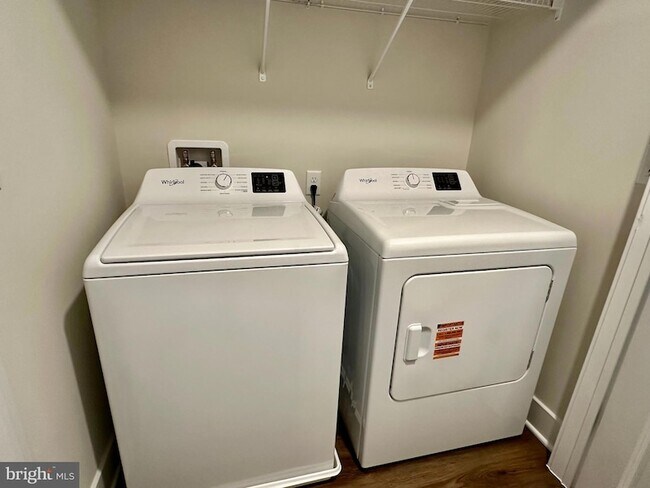 Building Photo - 1801 Harvest Dr