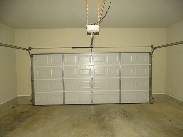 Building Photo - 5826 Grandwood Dr