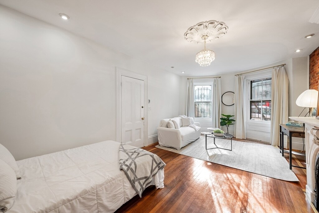 Building Photo - 15 Concord Sq