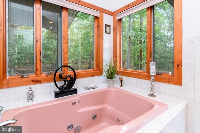 Building Photo - 23615 Quail Hollow Cir
