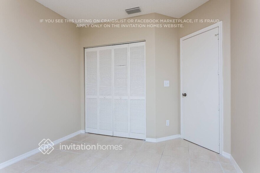 Building Photo - 11249 NW 34th Pl