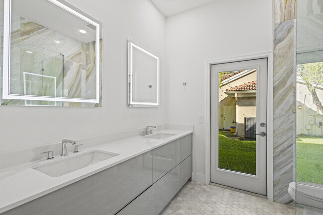 Building Photo - 4798 NW 25th Way
