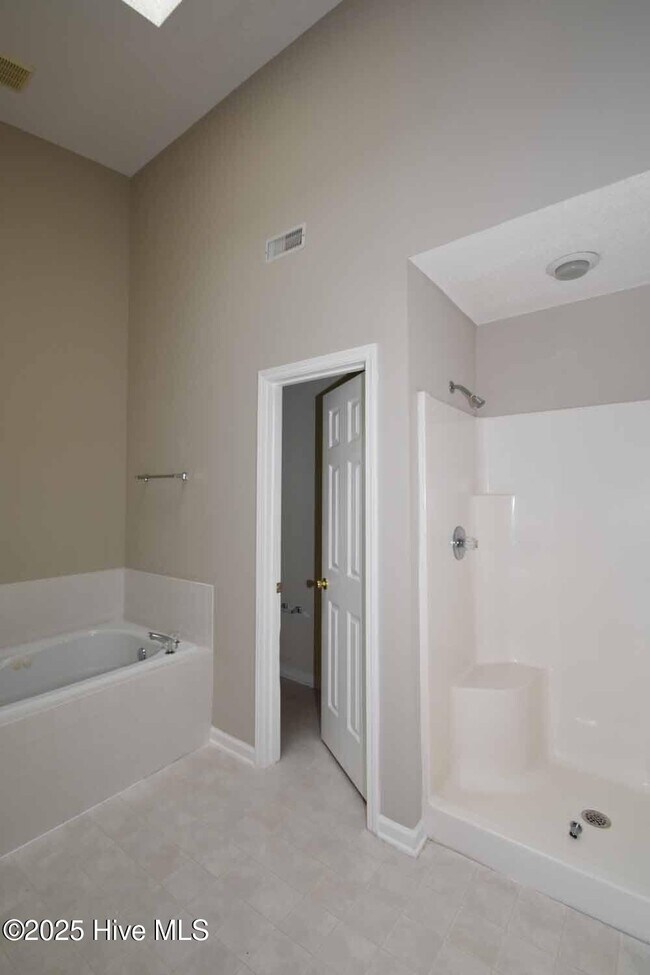 Building Photo - 1122 Turtle Creek Rd