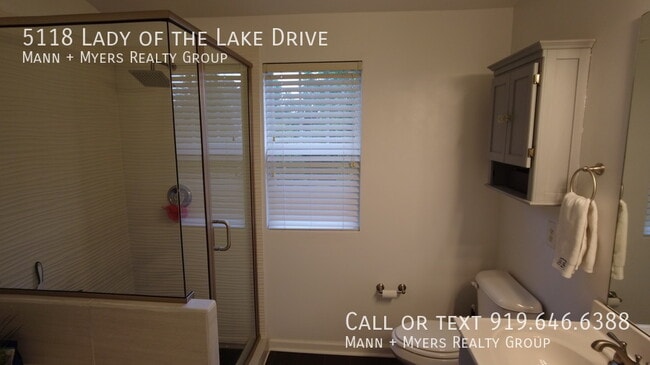 Building Photo - 5118 Lady of the Lake Dr