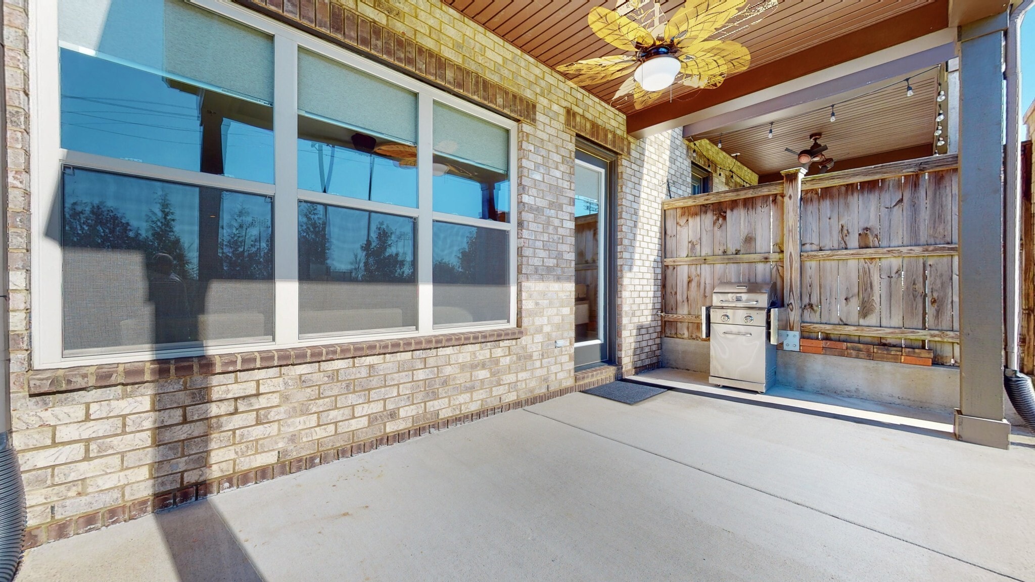 Building Photo - 2093 Newark Ln