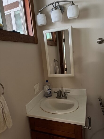 Building Photo - 2739 Hillside Ave