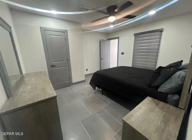 Building Photo - 6902 S Angora Loop Ave