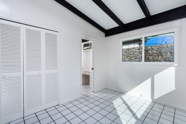 Building Photo - 98-1233 Neki Street